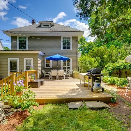 Elegant Pittsfield Home Near Downtown And Skiing!